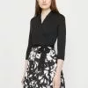 Anna Field Jerseykleid - Black/white 1 Anna Field Jerseykleid - Black/white -Anna Field Stil Geschaft 0586680571104d38a583ce8456abc40a