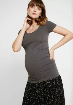 Anna Field MAMA 2 PACK - T-Shirt Basic - Dark Gray/black 12 Anna Field MAMA 2 PACK - T-Shirt Basic - Dark Gray/black -Anna Field Stil Geschaft 18f88c666d4f4ae7af077ff0b0321187