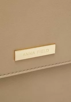Anna Field Notebooktasche - Tan 11 Anna Field Notebooktasche - Tan -Anna Field Stil Geschaft a565054d8e2d4f83b963eb734abf3e06