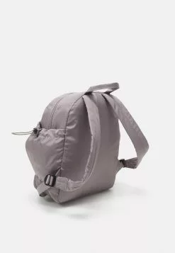 Anna Field Tagesrucksack - Grey 9 Anna Field Tagesrucksack - Grey -Anna Field Stil Geschaft b26184f00b3a48acbcff475905e5009b