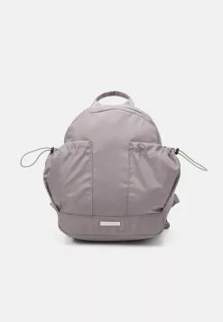 Anna Field Tagesrucksack - Grey 12 Anna Field Tagesrucksack - Grey -Anna Field Stil Geschaft c8eb9668f819429fb49573ecc5c7d989 1