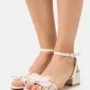Anna Field Riemensandalette - White 1 Anna Field Riemensandalette - White -Anna Field Stil Geschaft c8fe37d06fce4789b6314a4787dfa99f