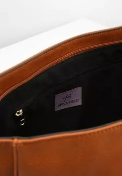 Anna Field Umhängetasche - Cognac 12 Anna Field Umhängetasche - Cognac -Anna Field Stil Geschaft f2ba41c772c6499b8ce2caeb622390dc