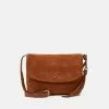 Anna Field LEATHER - Umhängetasche - Cognac 2 Anna Field LEATHER - Umhängetasche - Cognac -Anna Field Stil Geschaft f8da90f6d4924182ab3d5eb17b3ede02