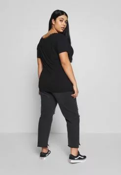 Anna Field Curvy T-Shirt Basic - Black 10 Anna Field Curvy T-Shirt Basic - Black -Anna Field Stil Geschaft fbc572b9bc784672b39d26da42fa332c
